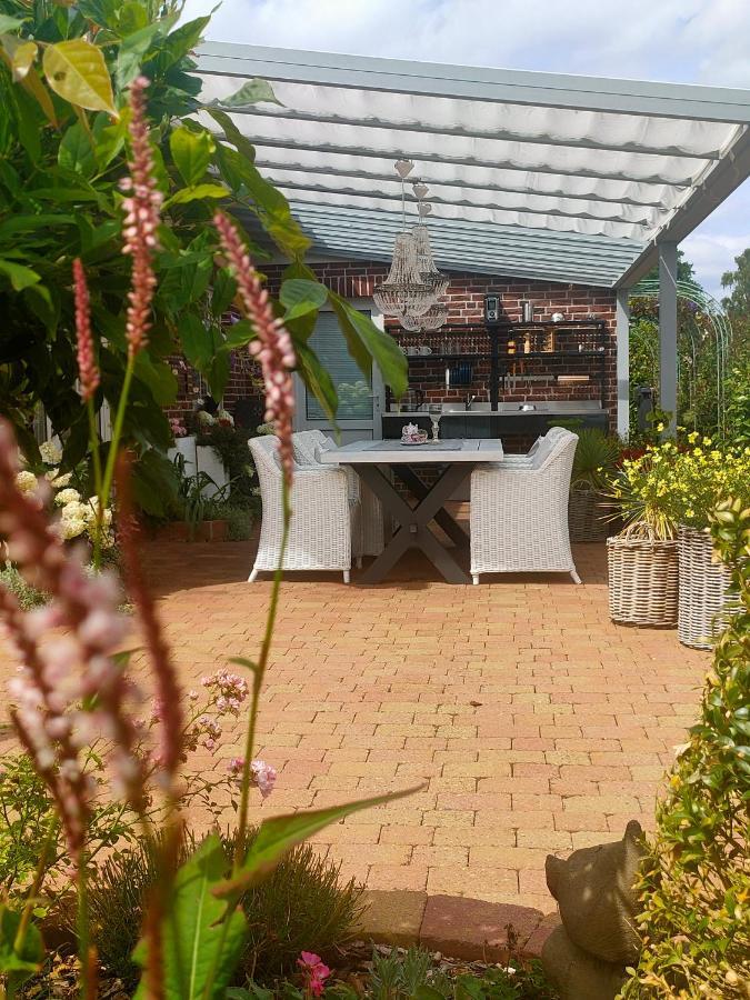 Luana'S White Cottage Surwold 外观 照片