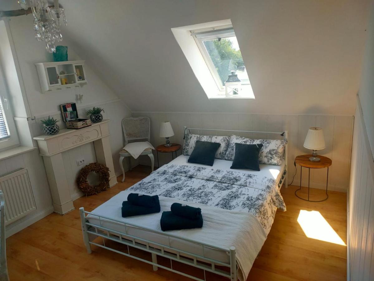 Luana'S White Cottage Surwold 外观 照片