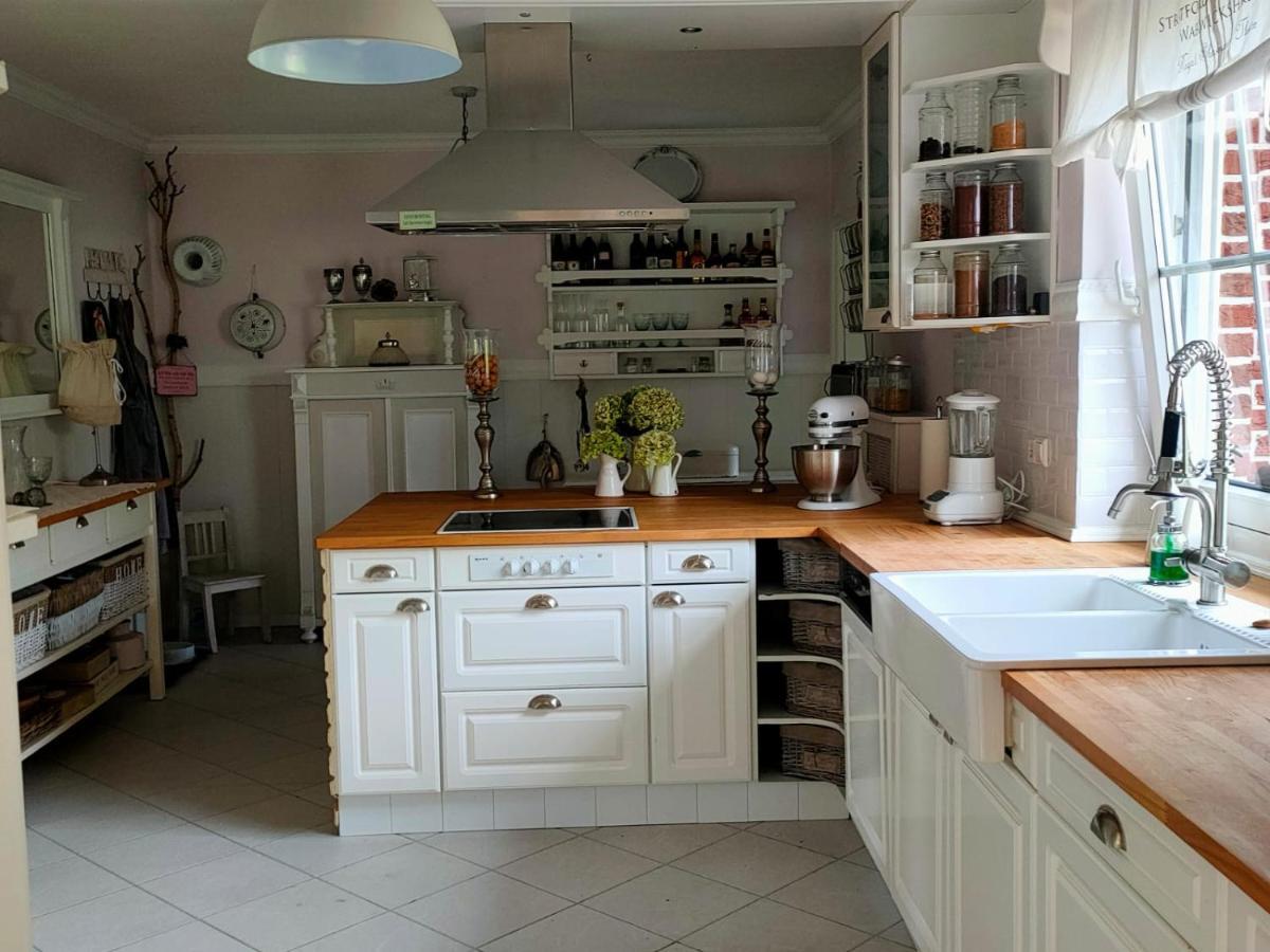 Luana'S White Cottage Surwold 外观 照片