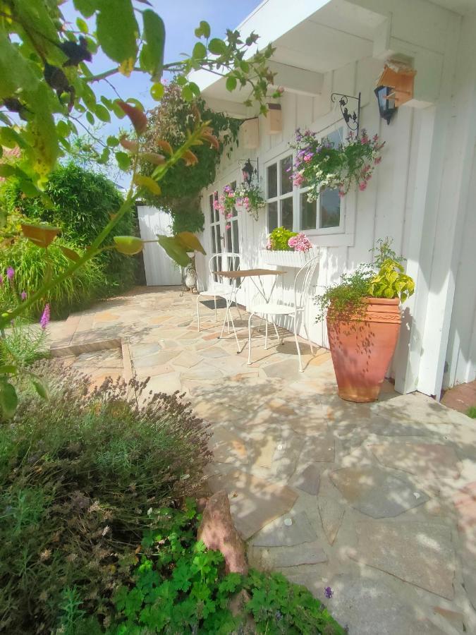 Luana'S White Cottage Surwold 外观 照片